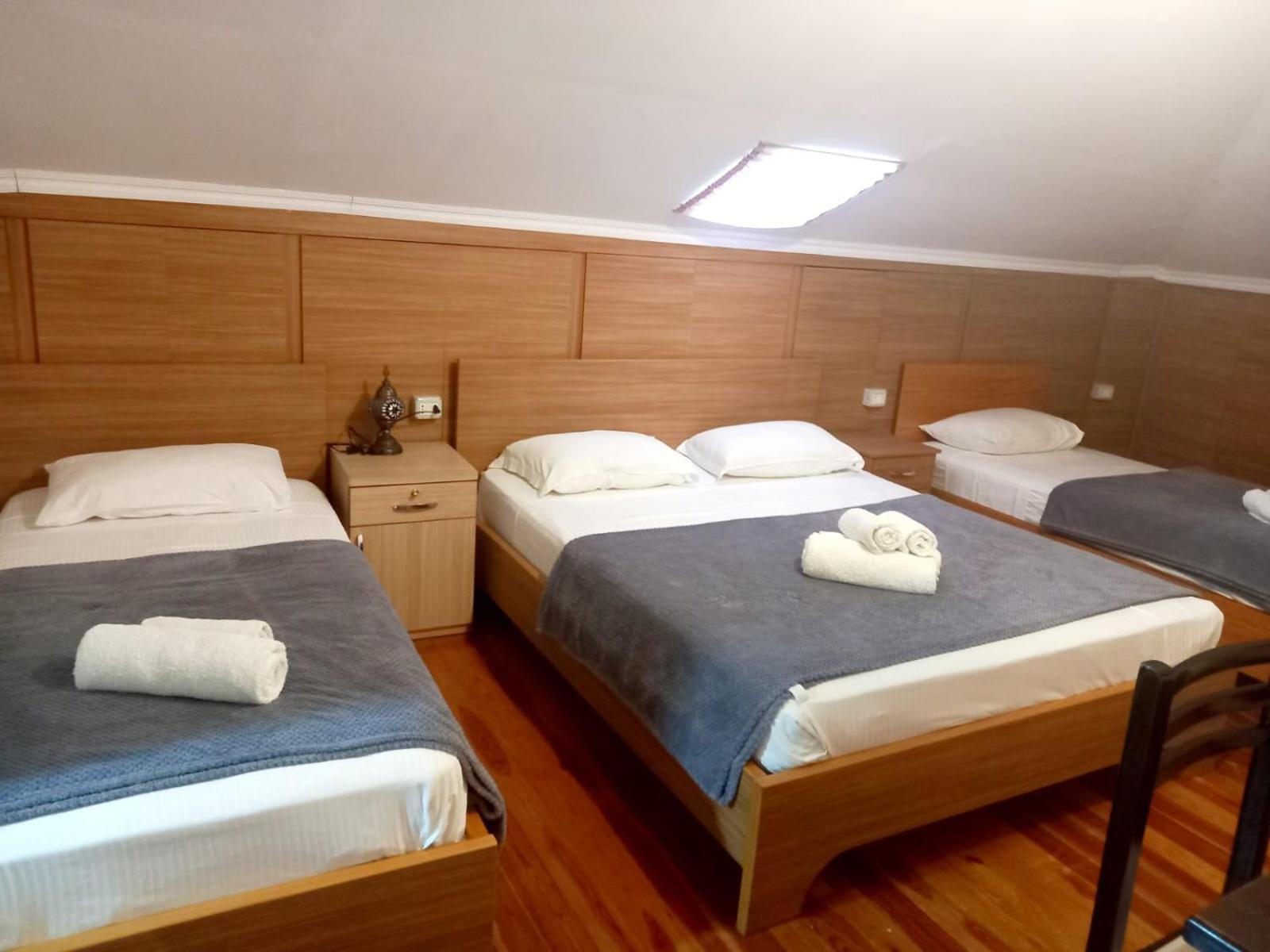Hotel Demaj Berat Esterno foto